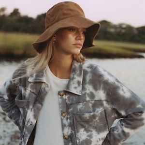 NWT Anthropologie Jenelle Sueded Bucket Hat Tan